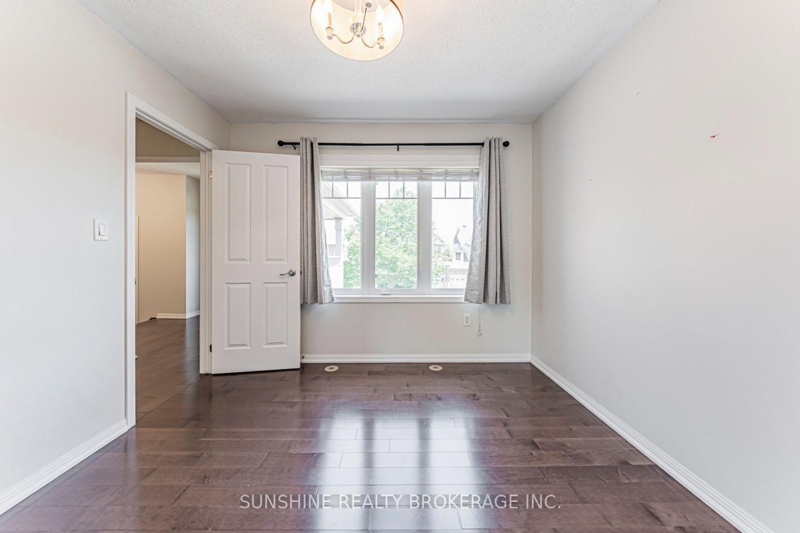 360 Prosser Circle • Milton, ON photo 14