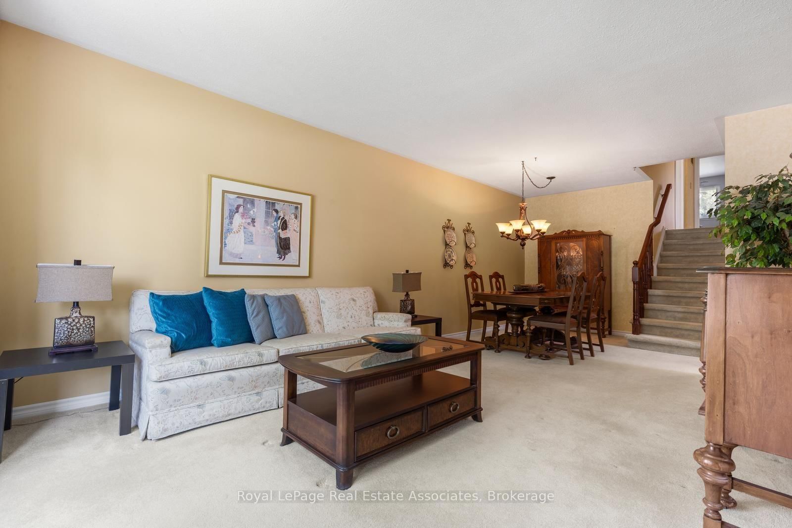 572 Tedwyn Drive • Mississauga, ON photo 5