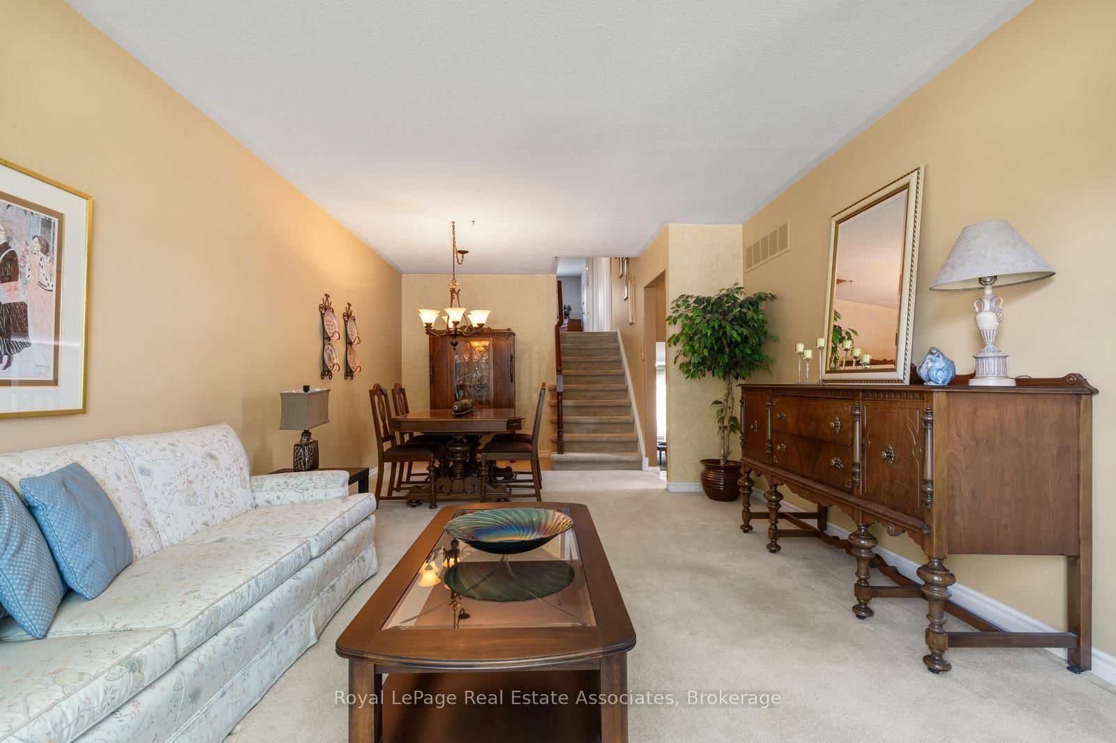 572 Tedwyn Drive • Mississauga, ON photo 8