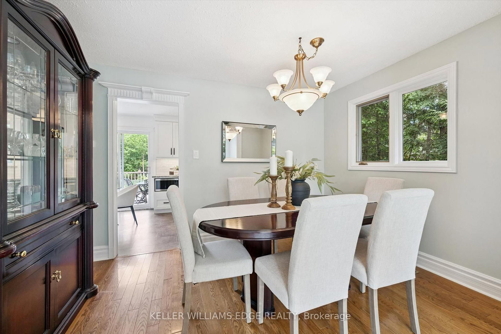 495 Tipperton Crescent • Oakville, ON photo 13
