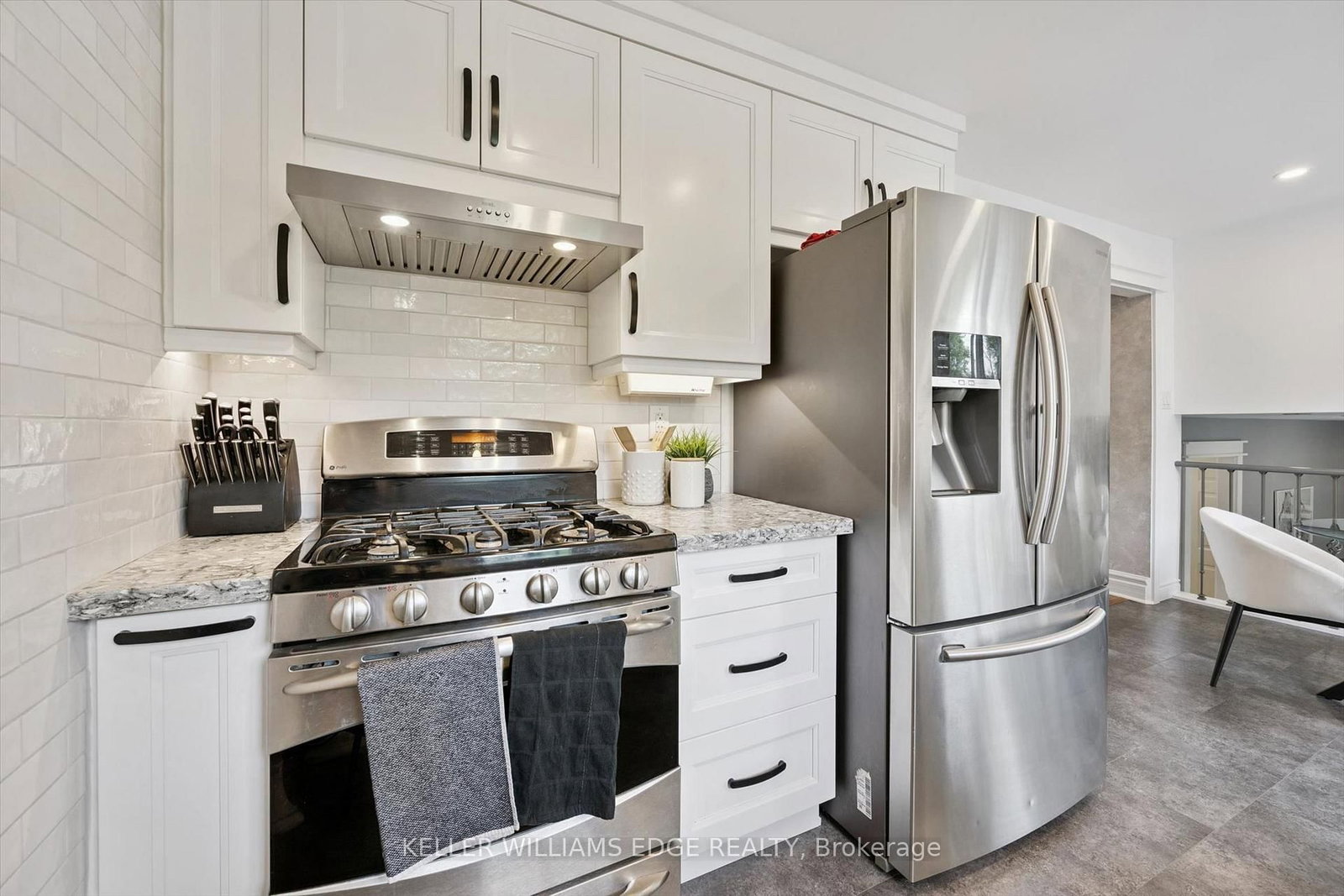 495 Tipperton Crescent • Oakville, ON photo 18
