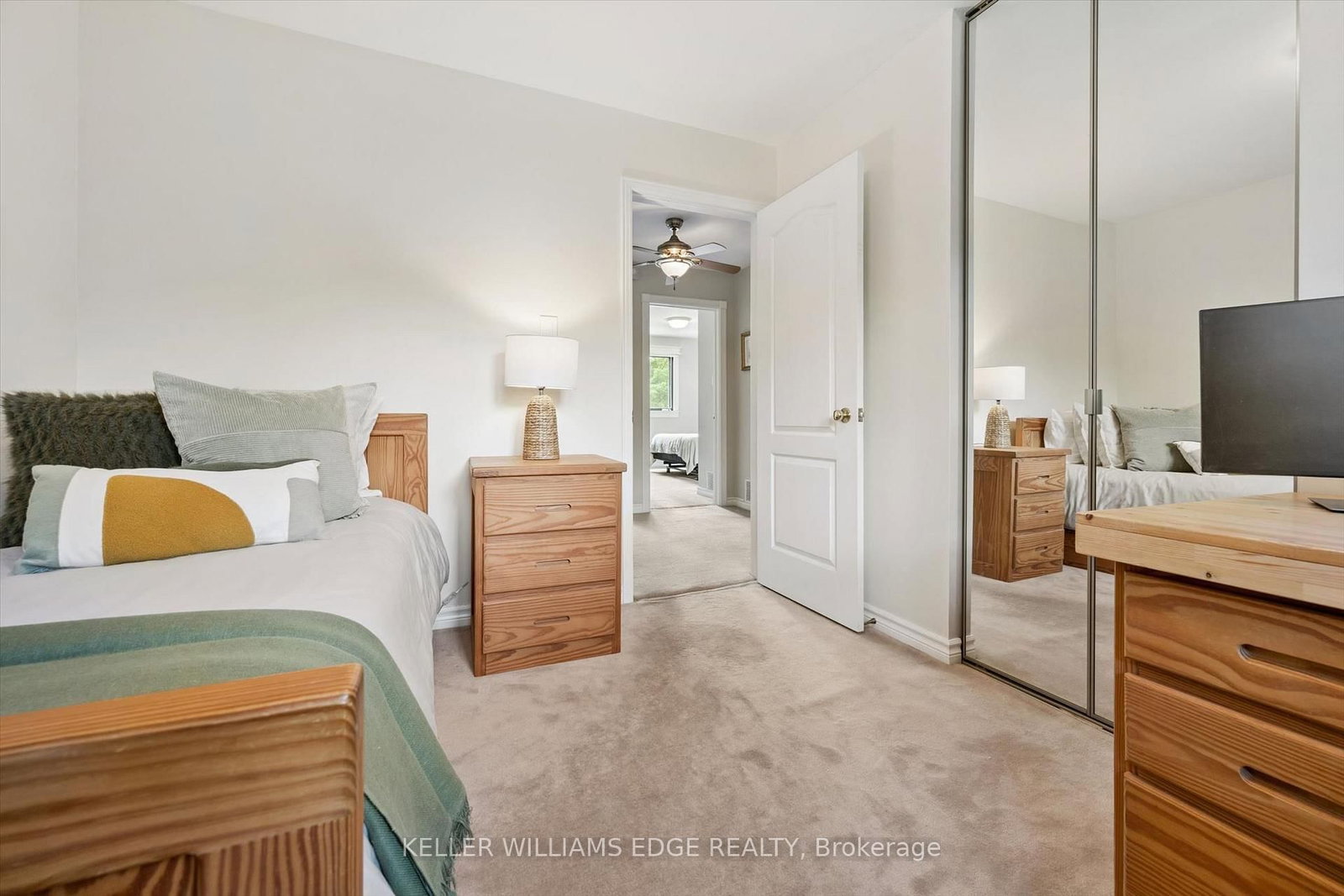 495 Tipperton Crescent • Oakville, ON photo 26