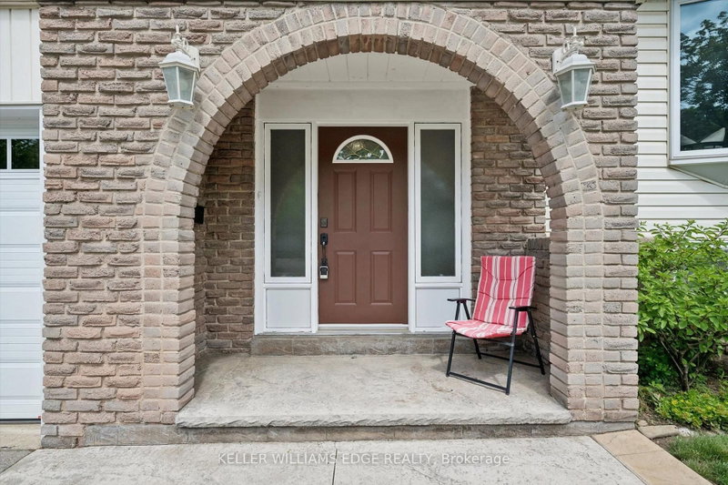 495 Tipperton Crescent