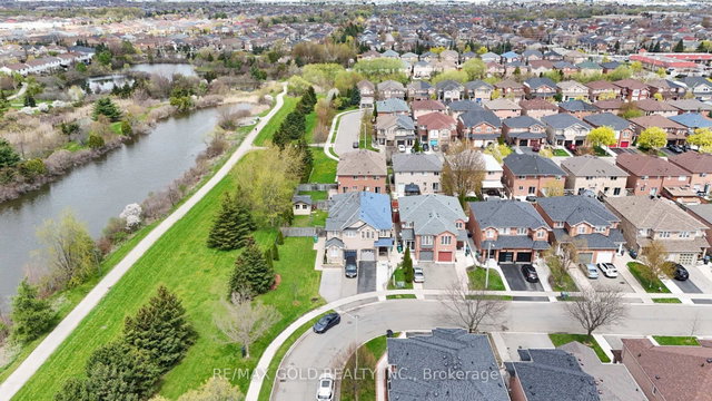 44 Baha Crescent
