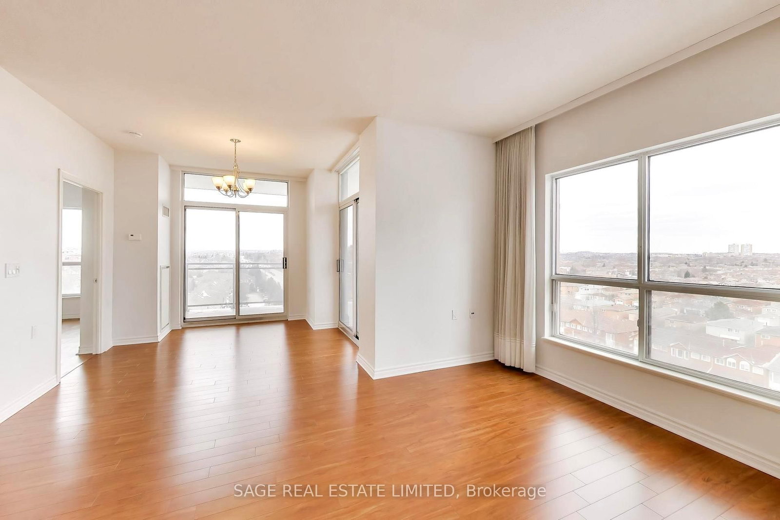 810 Scollard Court • #902 • Mississauga, ON photo 10