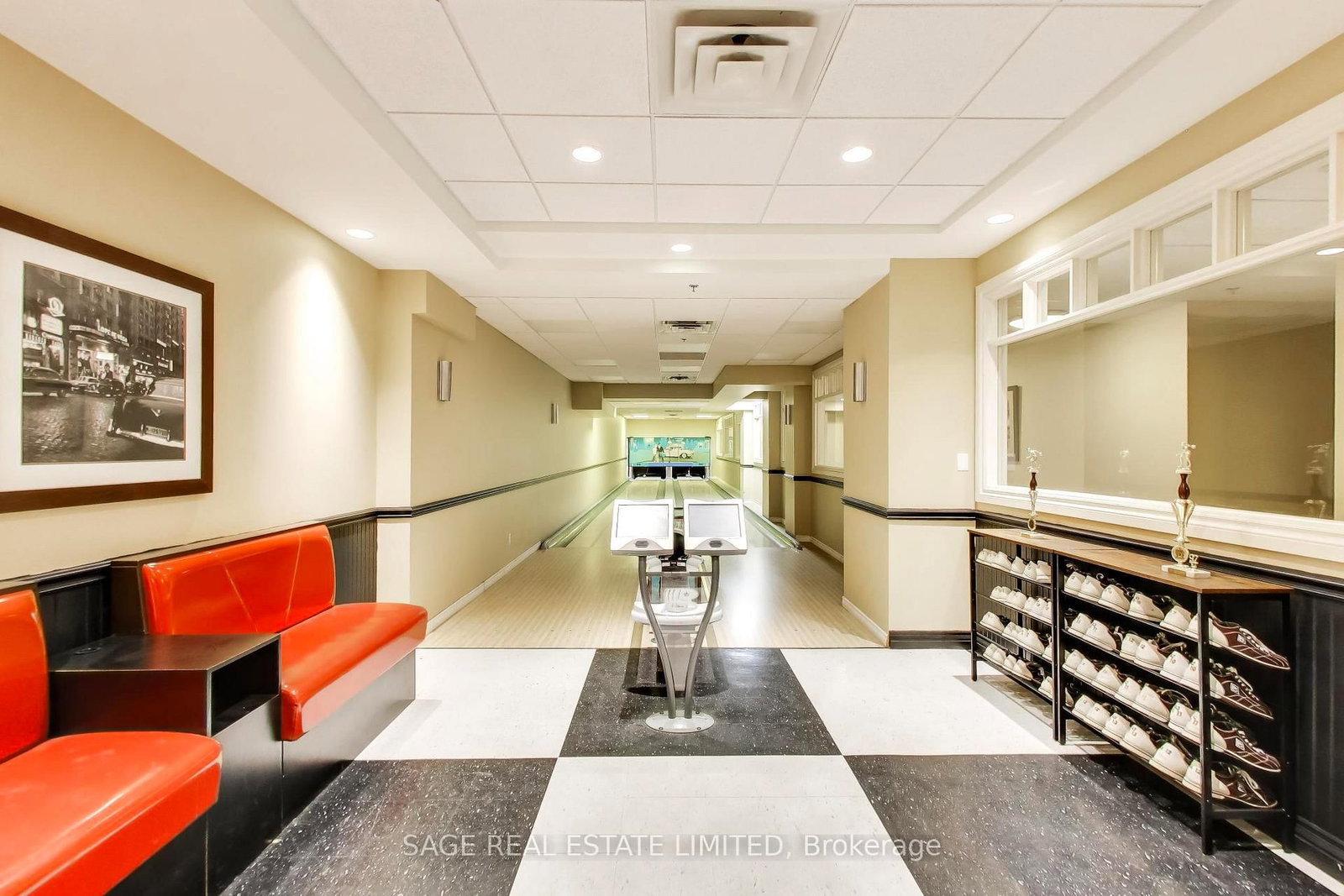 810 Scollard Court • #902 • Mississauga, ON photo 36