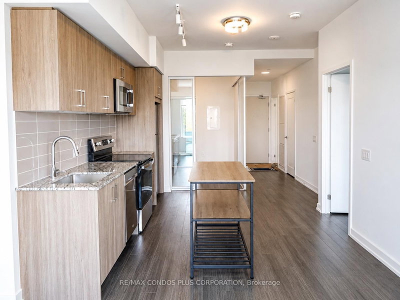 424 - 4010 Eglinton Avenue W