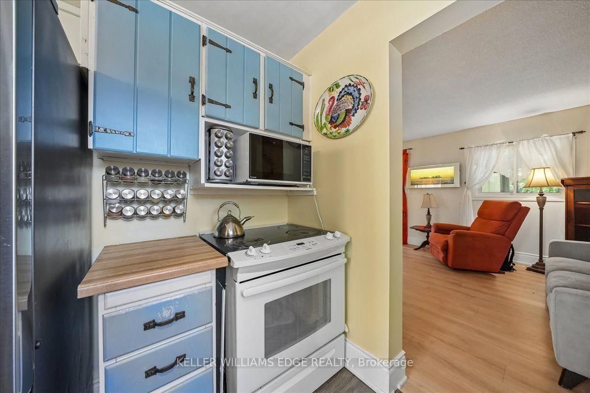 2320 Middlesmoor Crescent • Burlington, ON photo 14