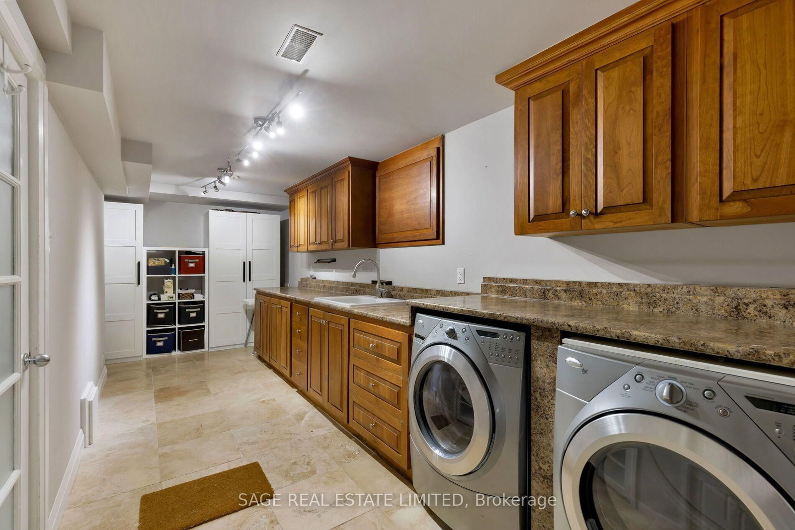 5 Blair Athol Crescent • Toronto, ON photo 38