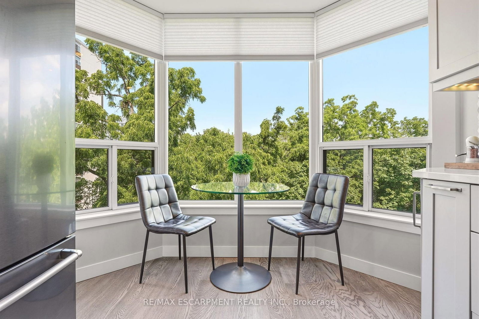 2121 Lakeshore Road • #507 • Burlington, ON photo 17