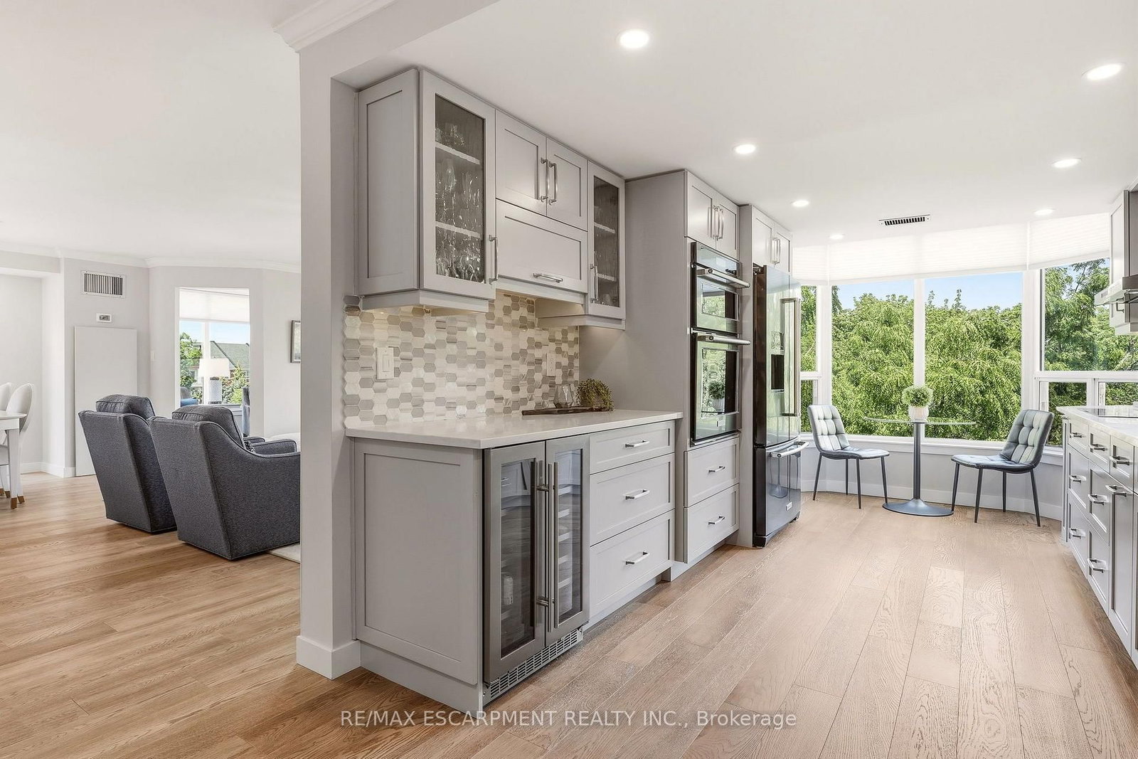2121 Lakeshore Road • #507 • Burlington, ON photo 7