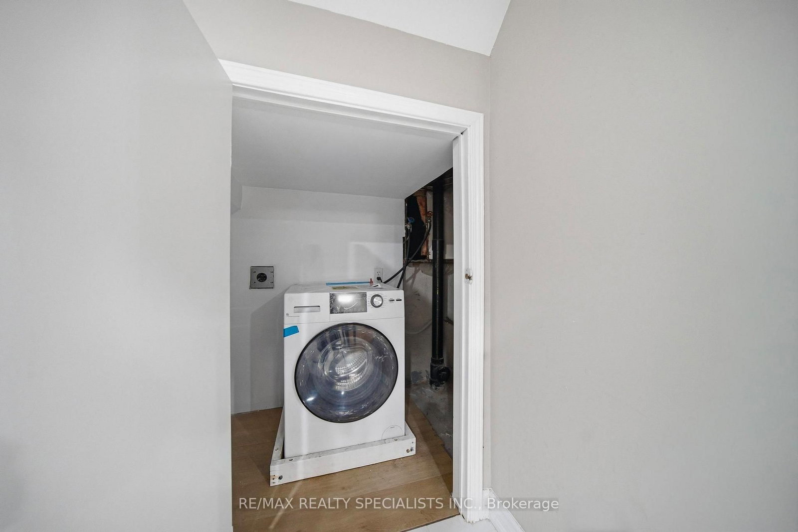 5235 HUNTINGFIELD Drive • Mississauga, ON photo 32
