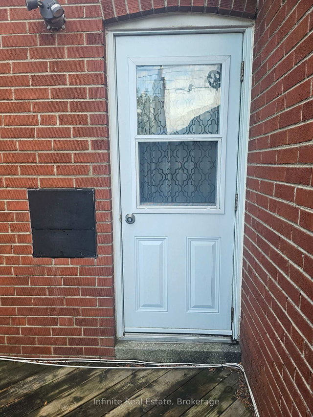 1 Leduc Drive