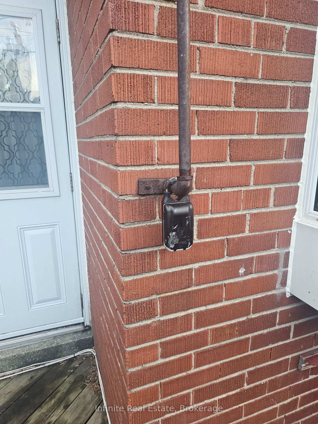 1 Leduc Drive