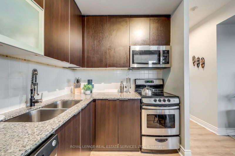 16 Brookers Toronto,ON M8V 0A5 — Photo 13