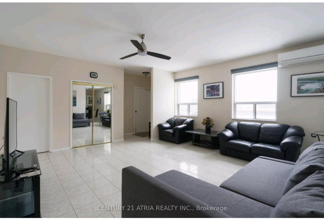 2nd floor - 3199 Dufferin Street