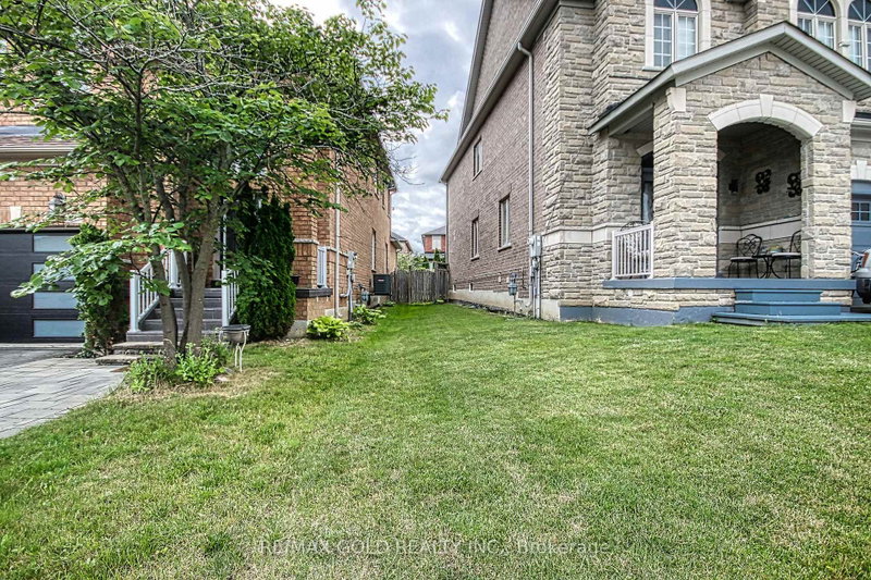 3428 Erin Centre Boulevard