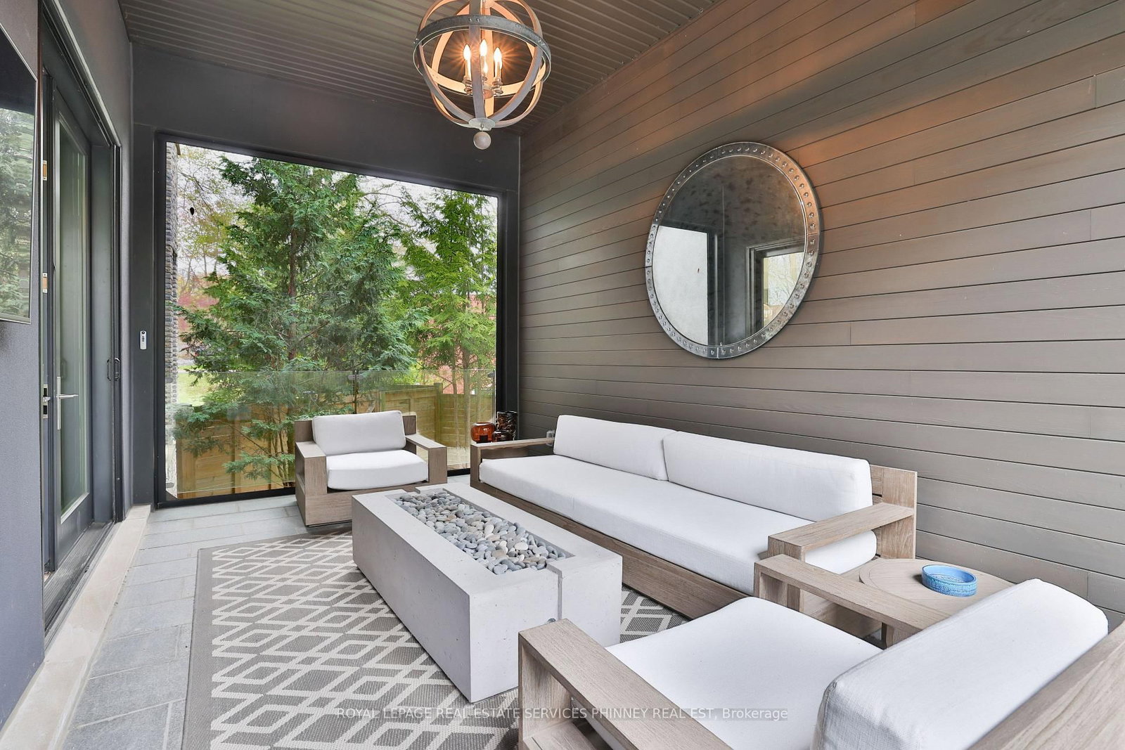 1102 Crestview Street • Oakville, ON photo 22