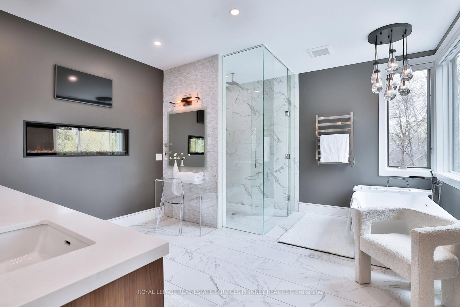 1102 Crestview Street • Oakville, ON photo 28