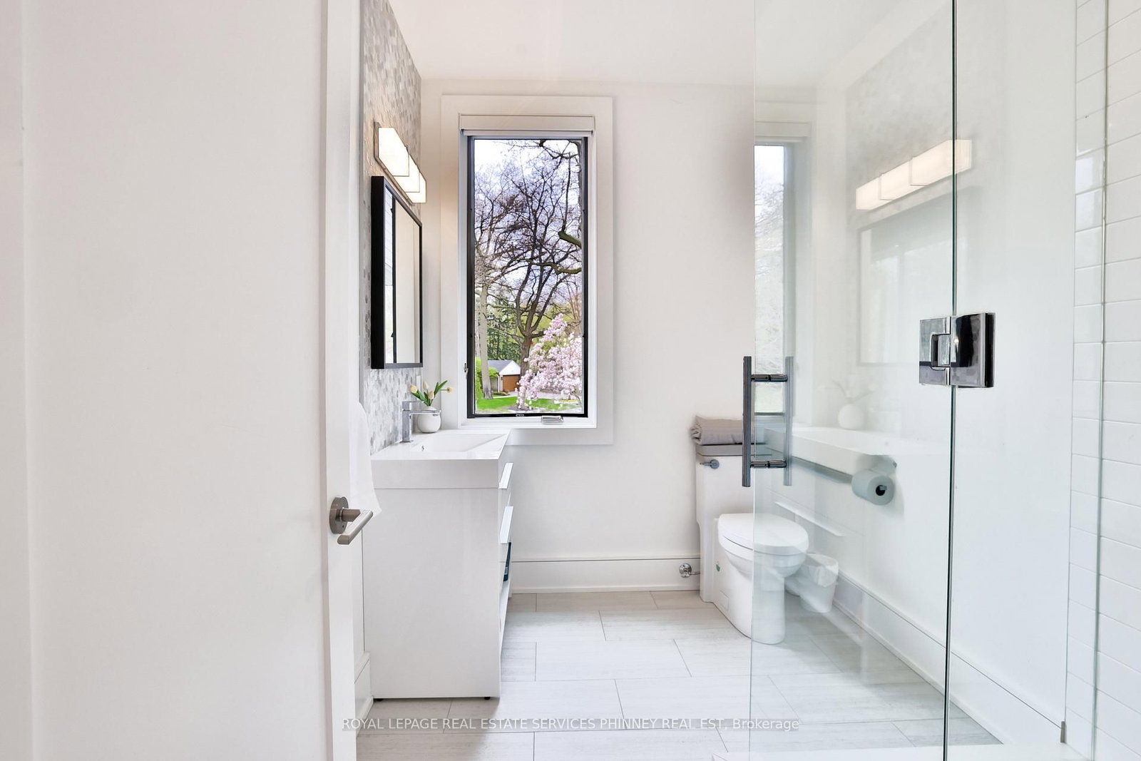 1102 Crestview Street • Oakville, ON photo 31