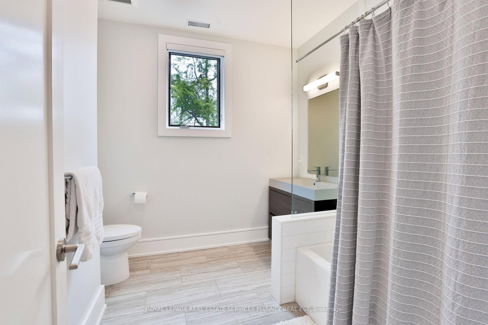 1102 Crestview Street • Oakville, ON photo 33