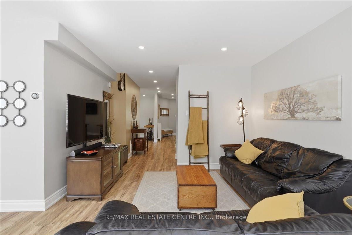 315 Woodlawn Crescent • Milton, ON photo 17