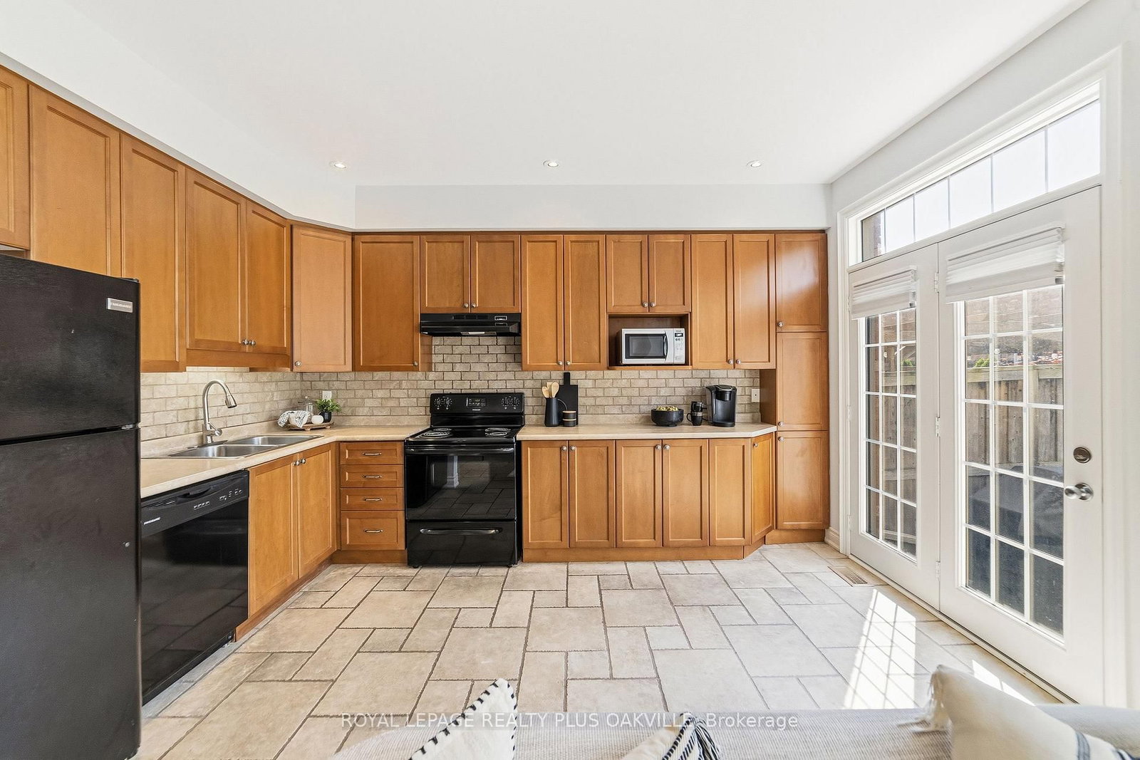2282 Orchard Road • #24 • Burlington, ON photo 14