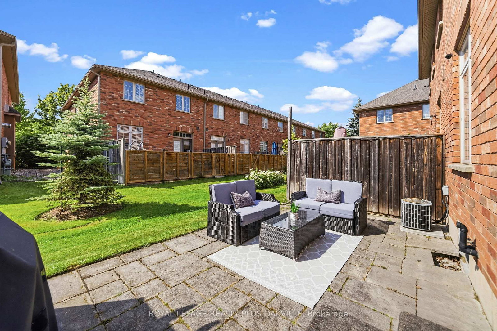 2282 Orchard Road • #24 • Burlington, ON photo 27