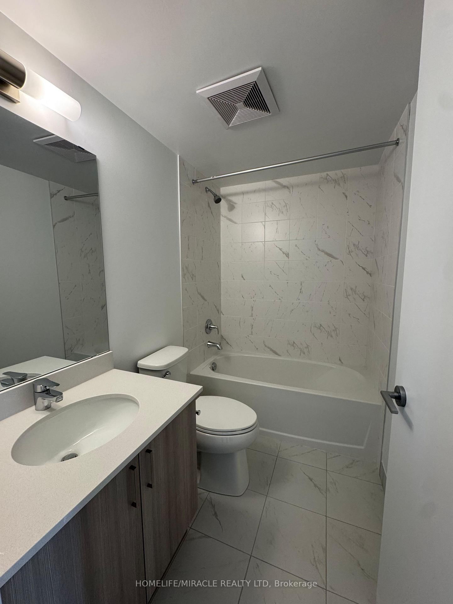 621-556 Marlee Avenue, Toronto, ON, photo 3
