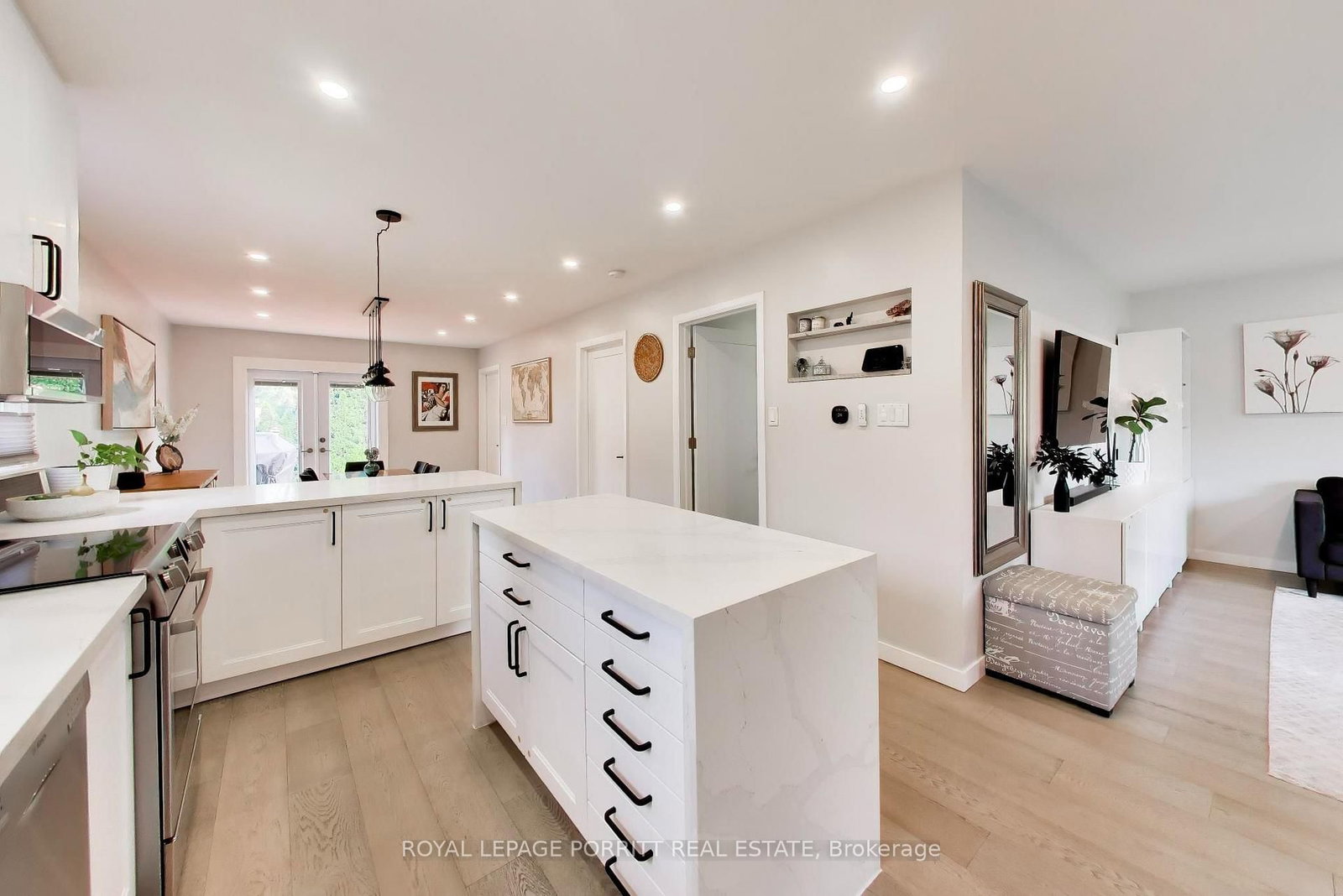 344 Rimilton Avenue • Toronto, ON photo 11