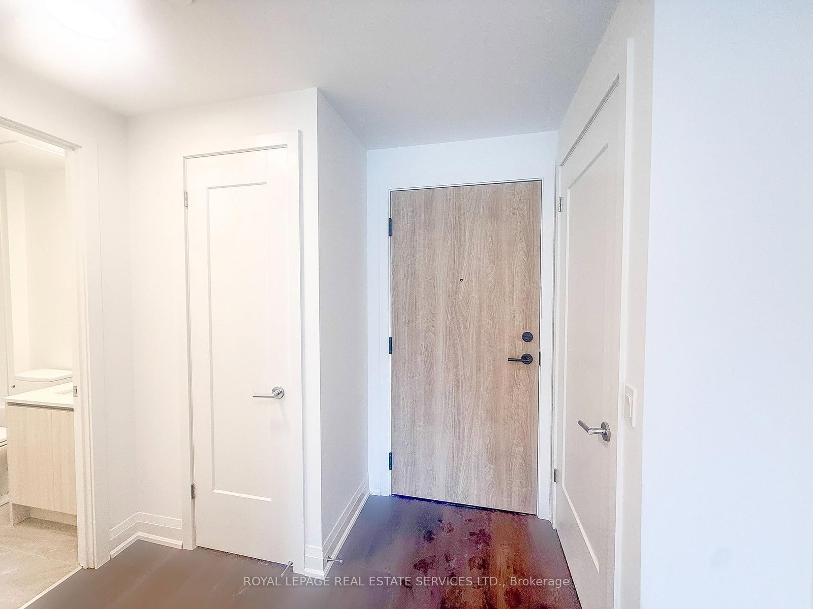 105 Upper-799 The Queensway, Toronto, ON, photo 3