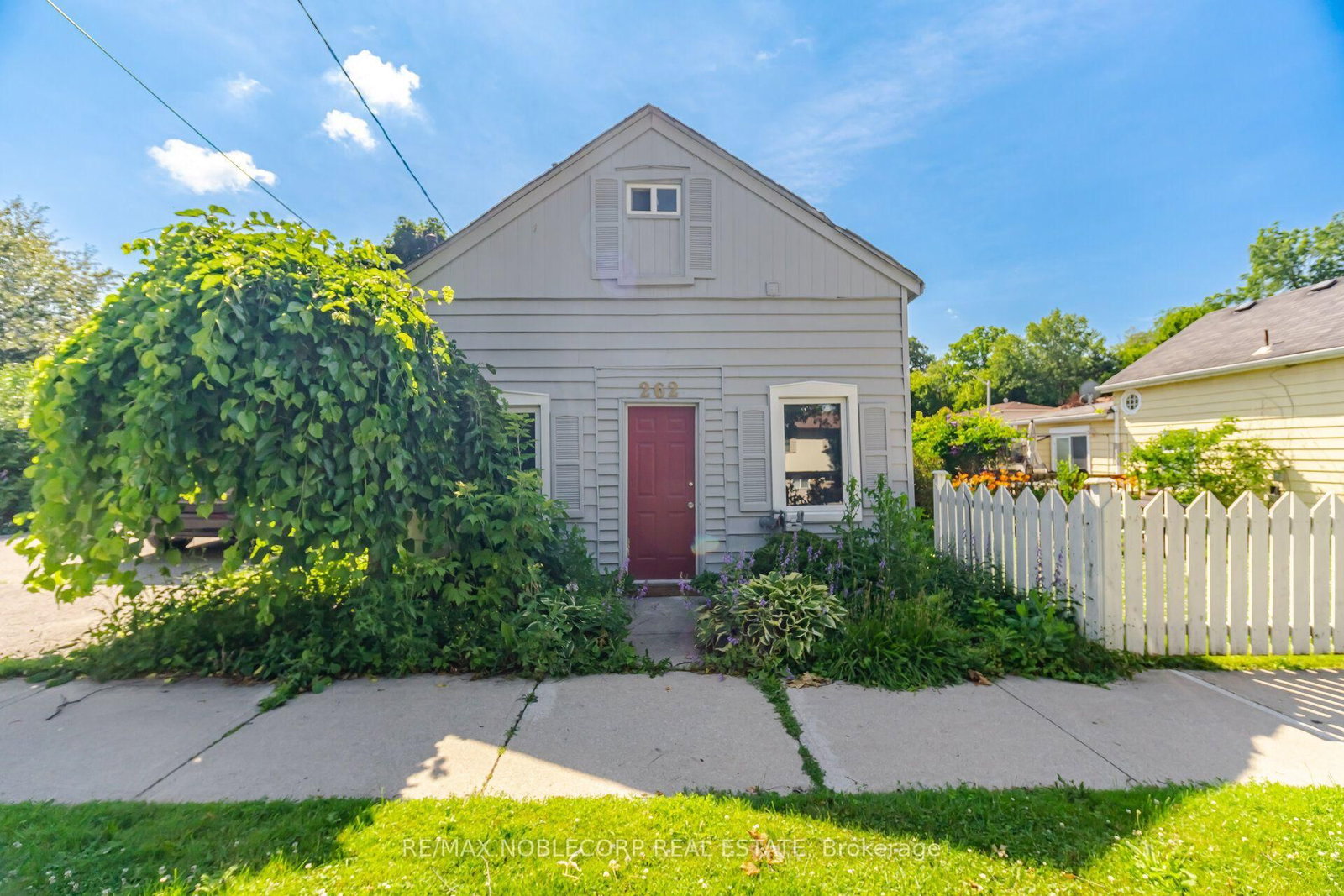 262 Pine Street • Milton, ON photo 1