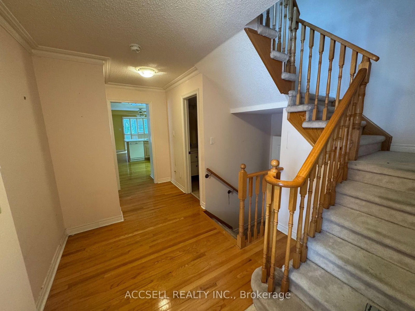 1905 Broad Hollow Gate • #13 • Mississauga, ON photo 2