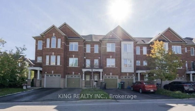 27 Denison Ave, Brampton, Ontario