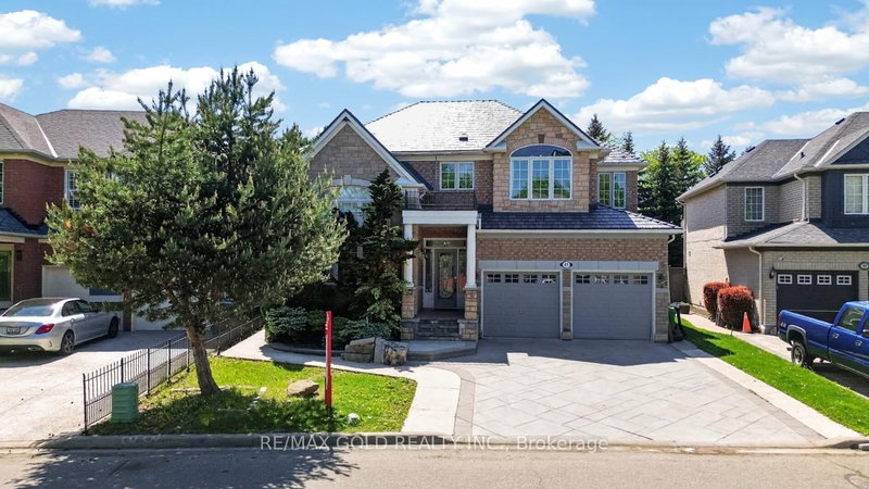 61 Whitwell Drive