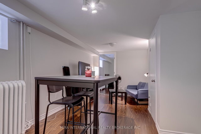 B3 - 70 Melbourne Avenue