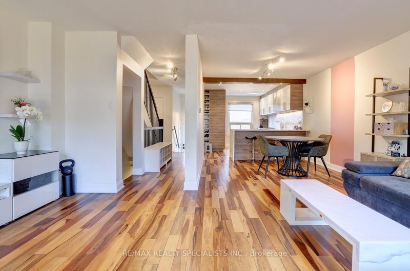 2445 Homelands Mississauga,ON L5K 2C6 — Photo 10