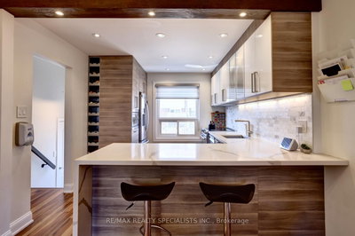 2445 Homelands Mississauga,ON L5K 2C6 — Photo 19