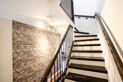 2445 Homelands Mississauga,ON L5K 2C6 — Photo 21