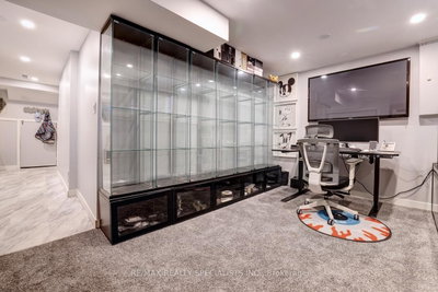 2445 Homelands Mississauga,ON L5K 2C6 — Photo 36