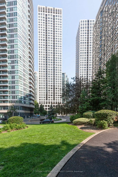 30 Elm Dr W #502, Mississauga