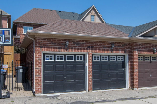 3432 Eglinton Avenue W