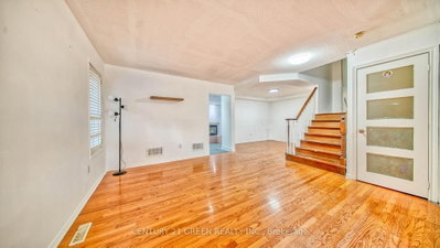 3706 Forest Bluff Crescent • Mississauga, ON photo 3
