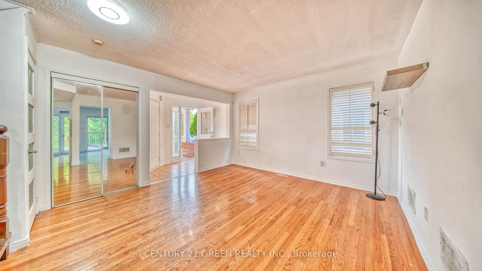 3706 Forest Bluff Crescent • Mississauga, ON photo 4