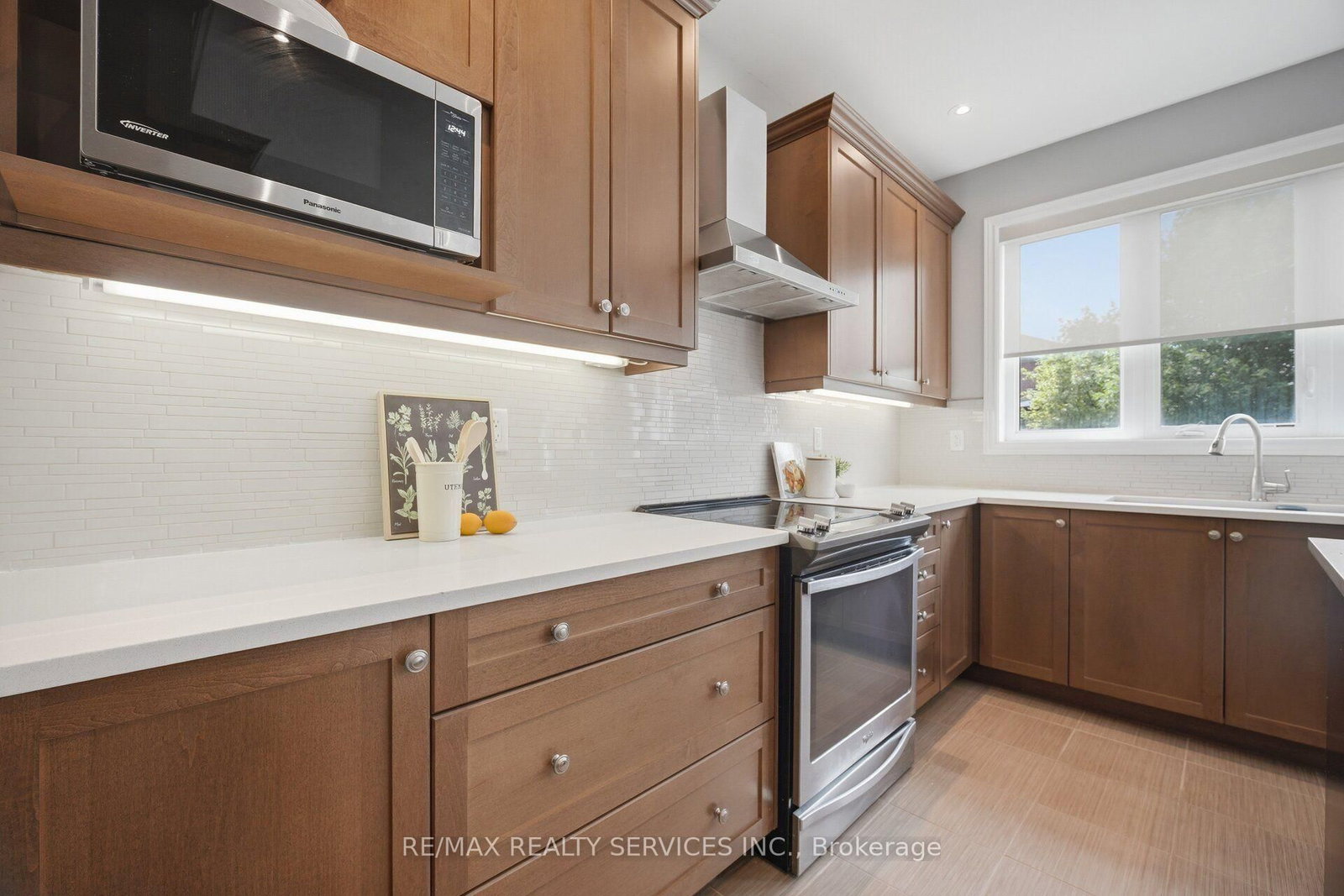 164 Bonnieglen Farm Boulevard • Caledon, ON photo 10