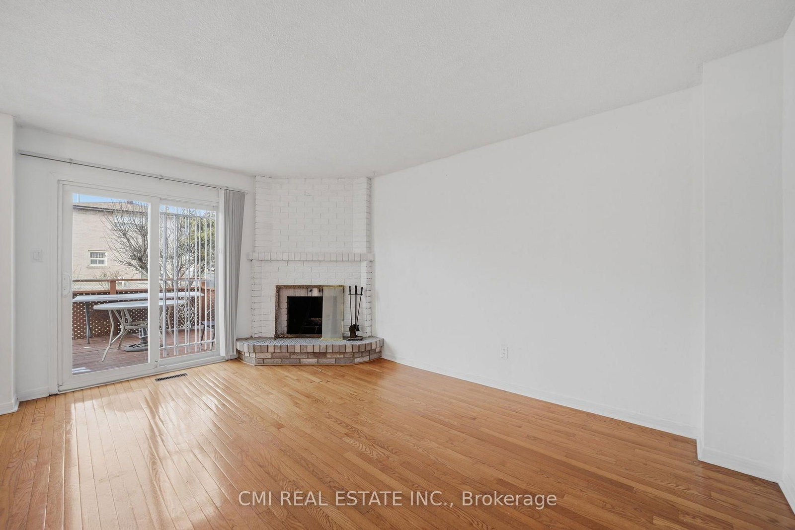 40 Glen Hollow Avenue • Toronto, ON photo 10