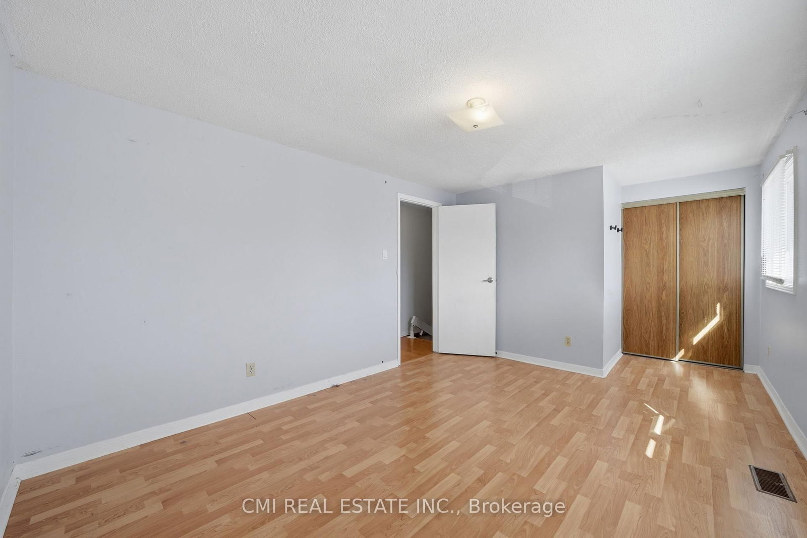 40 Glen Hollow Avenue • Toronto, ON photo 21