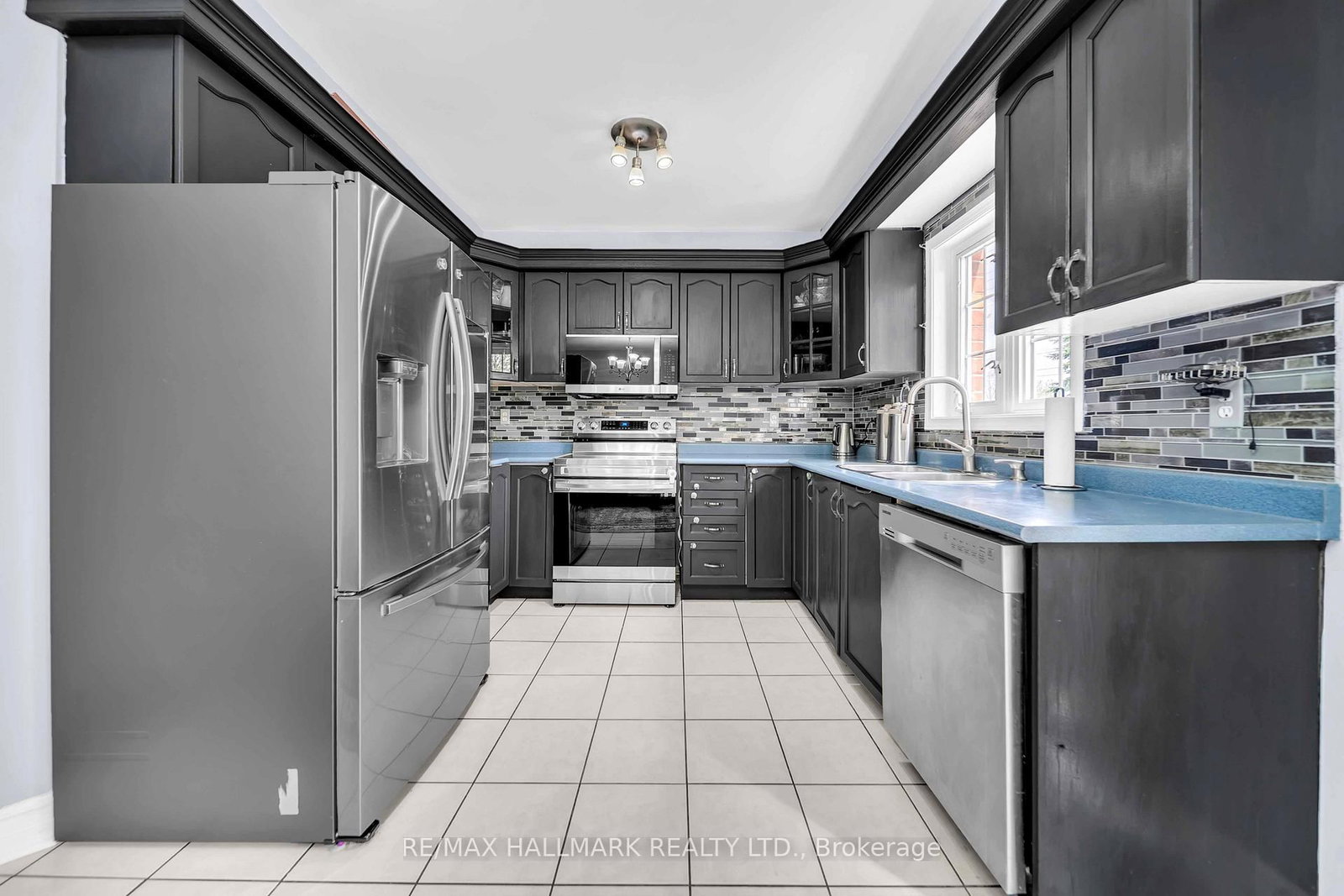 96 Olympia Crescent • Brampton, ON photo 8