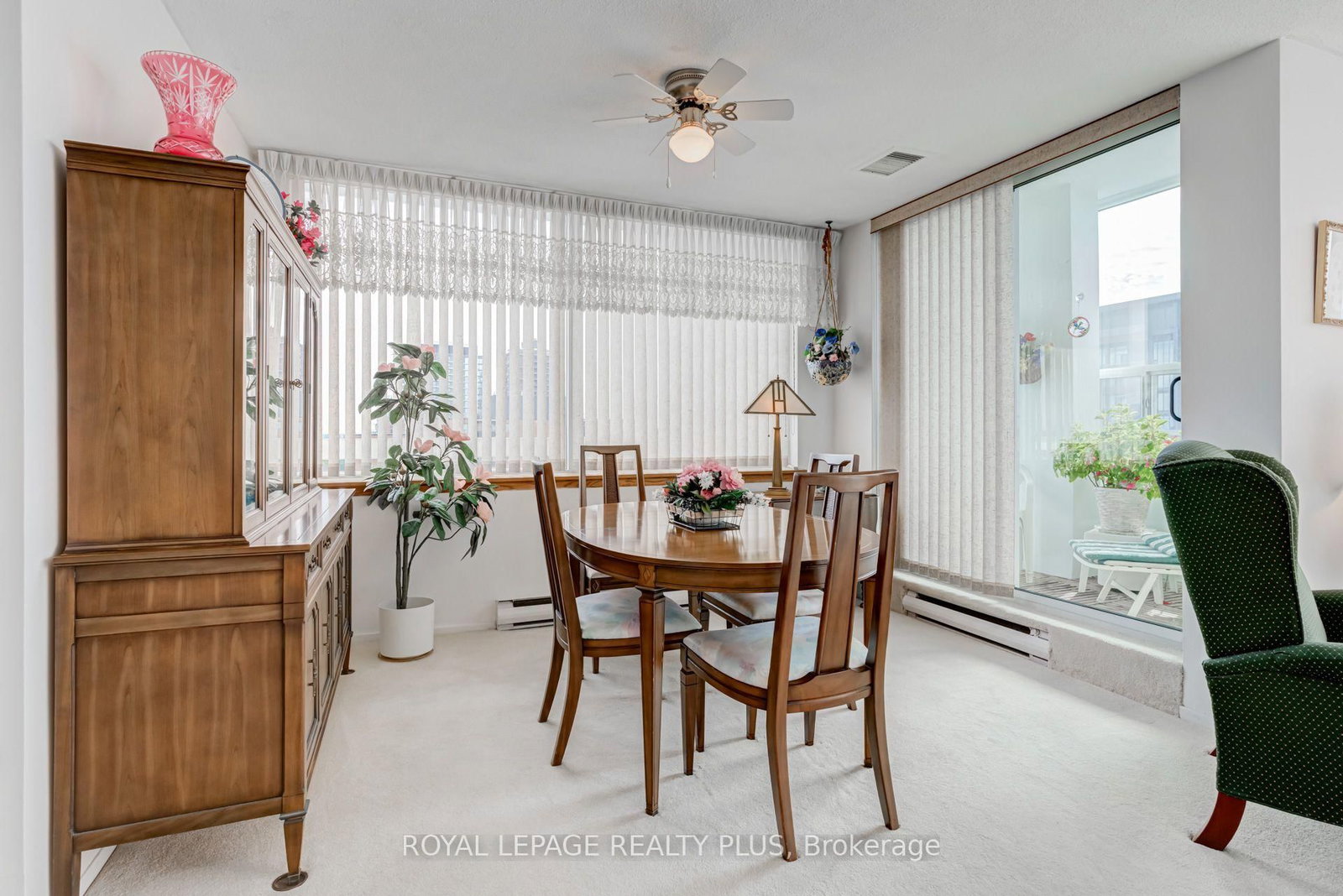39 Stavebank Road N • #PH 4 • Mississauga, ON photo 11
