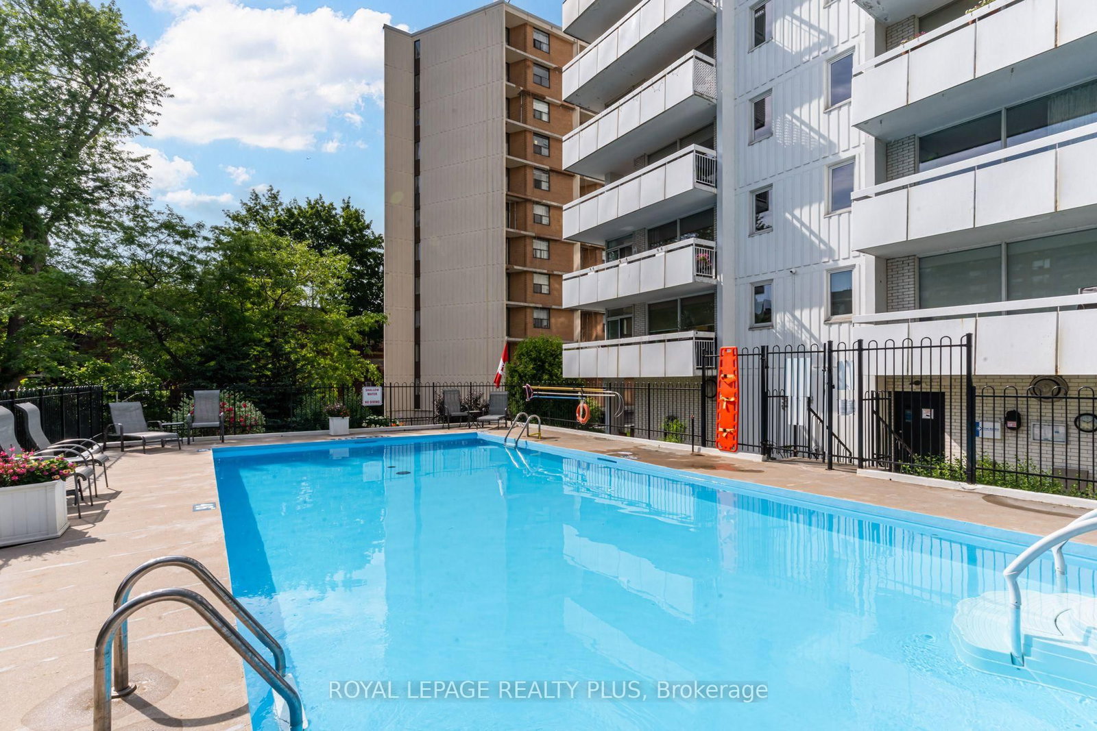 39 Stavebank Road N • #PH 4 • Mississauga, ON photo 25